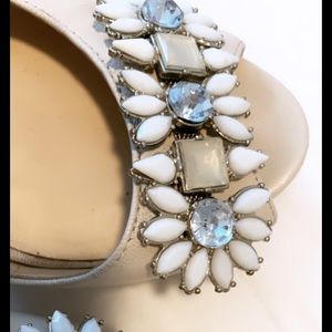 Nine West cream sandals w/jewels